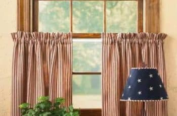 Modernas cortinas de tela para cocina pequeña