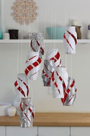 adornos navideños con rollos de papel higienico reciclado