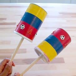 Como hacer maracas con latas y botellas caseras