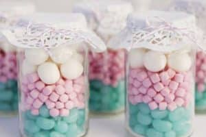 frascos decorados para cumpleaños con dulces
