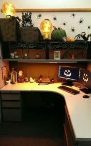 Déjate contagiar con la decoracion de halloween para oficina