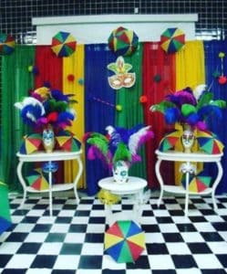 decoracion de carnaval para fiestas coloridas