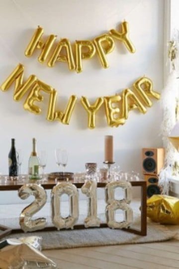 decoracion fiesta fin de año en casa en dorado