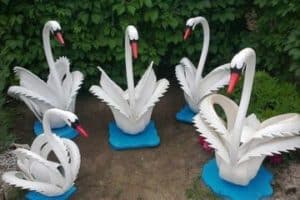 llantas decoradas de animales cisnes