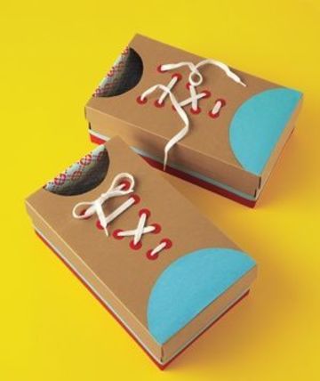 cajas de carton decoradas para niños zapatos de payaso