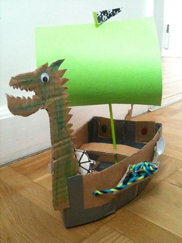 barcos hechos de carton para niños