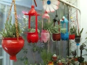 floreros con botellas plasticas para jardin