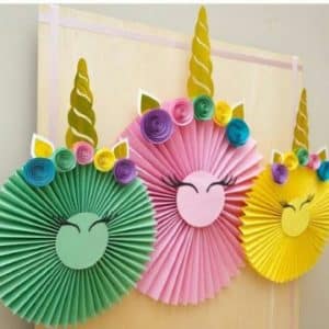 manualidades con papel arcoiris para decoracion