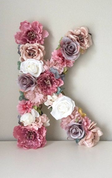 letras hechas con flores para cumpleaños