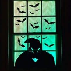 4 hermosas ventanas decoradas de halloween en casa