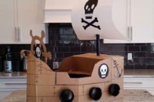 barco pirata de cartón para niños