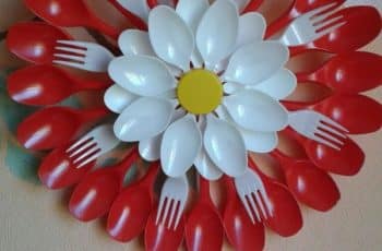 4 increíbles manualidades con cucharas desechables para decorar