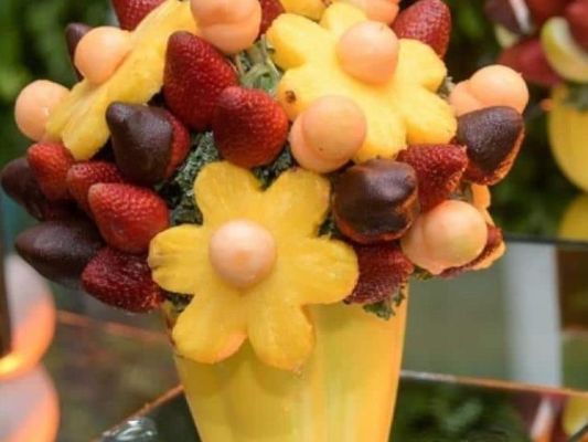 como hacer canasta de frutas flores