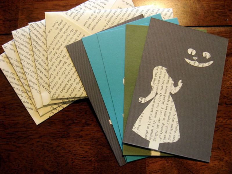 manualidades con libros viejos tarjetas y sobres