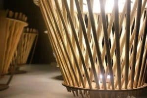 manualidades con palos de madera lamparas